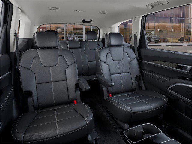 Certified 2025 Kia Telluride EX w/ EX Captain's Chair Package FWD image 16