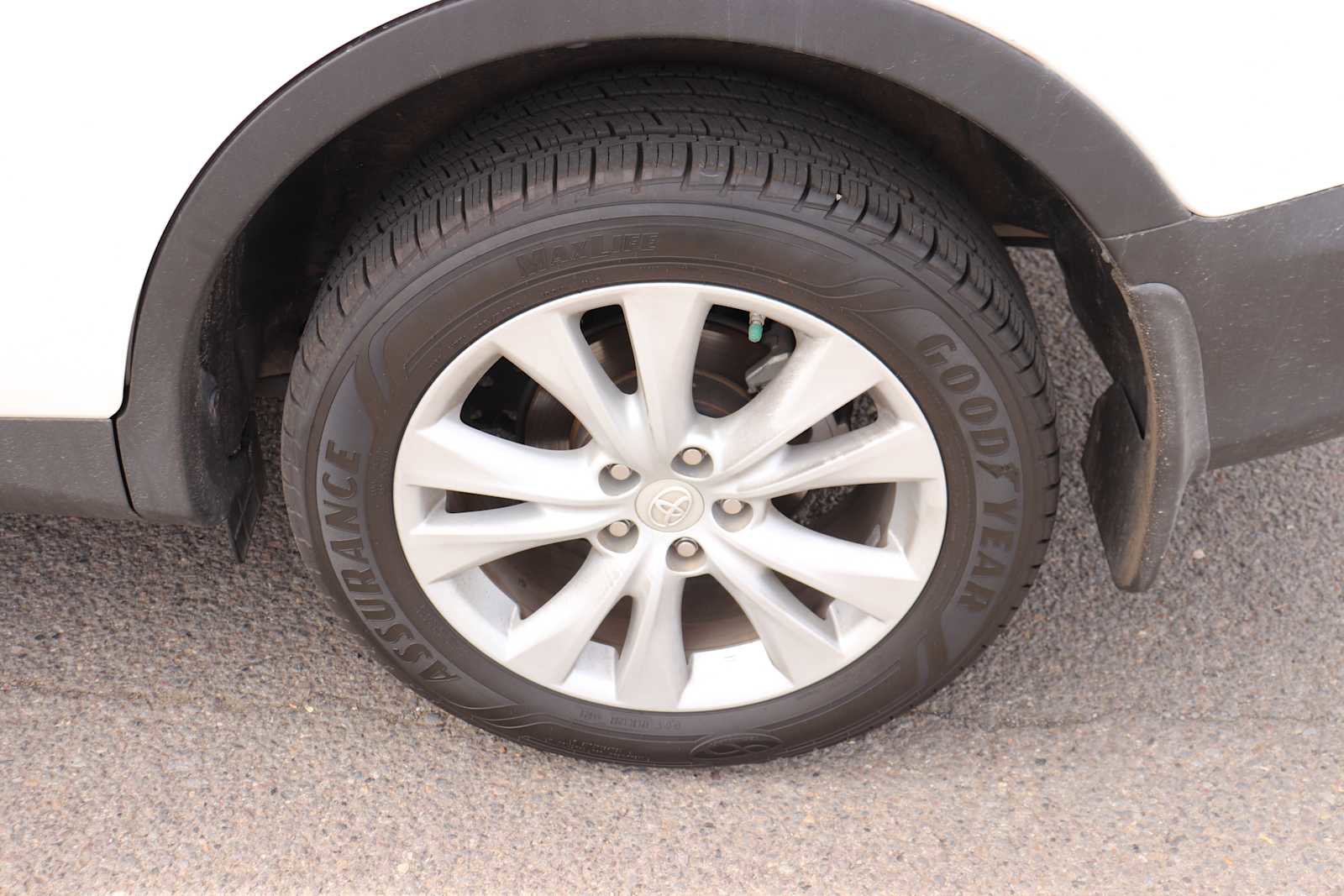 Used 2013 Toyota RAV4 Limited AWD/4WD image 9