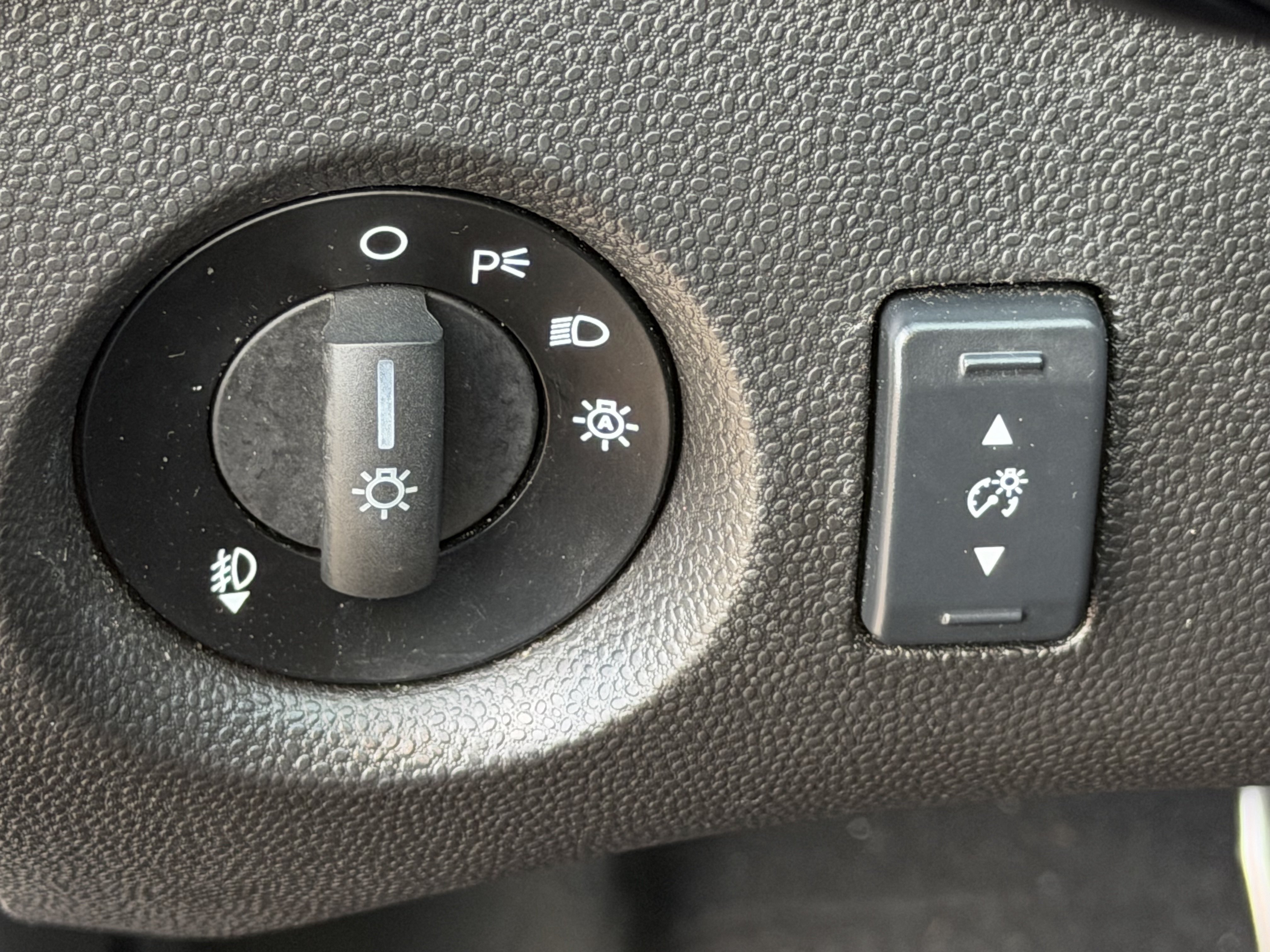 Used 2019 Ford Fiesta ST-Line w/ ST Line Cold Weather Package FWD image 16