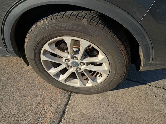 Used 2020 Ford Escape SE image 8