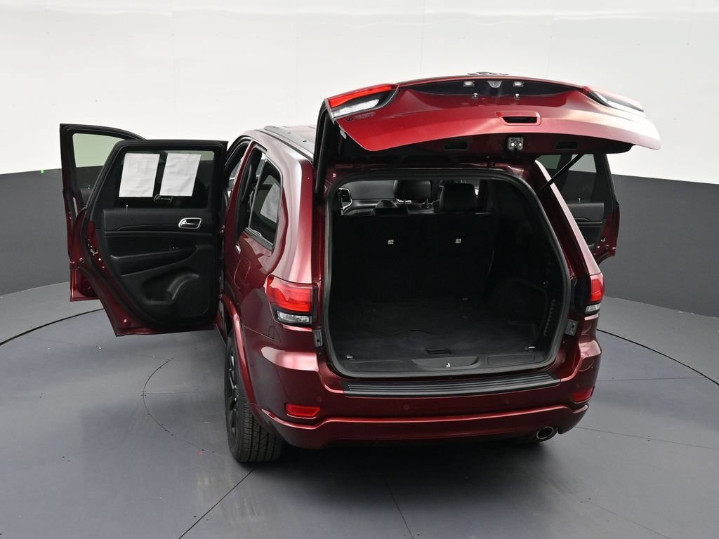 Used 2020 Jeep Grand Cherokee Altitude RWD image 25