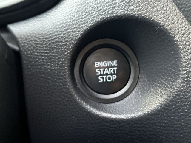 Used 2025 Toyota Corolla Cross LE image 16