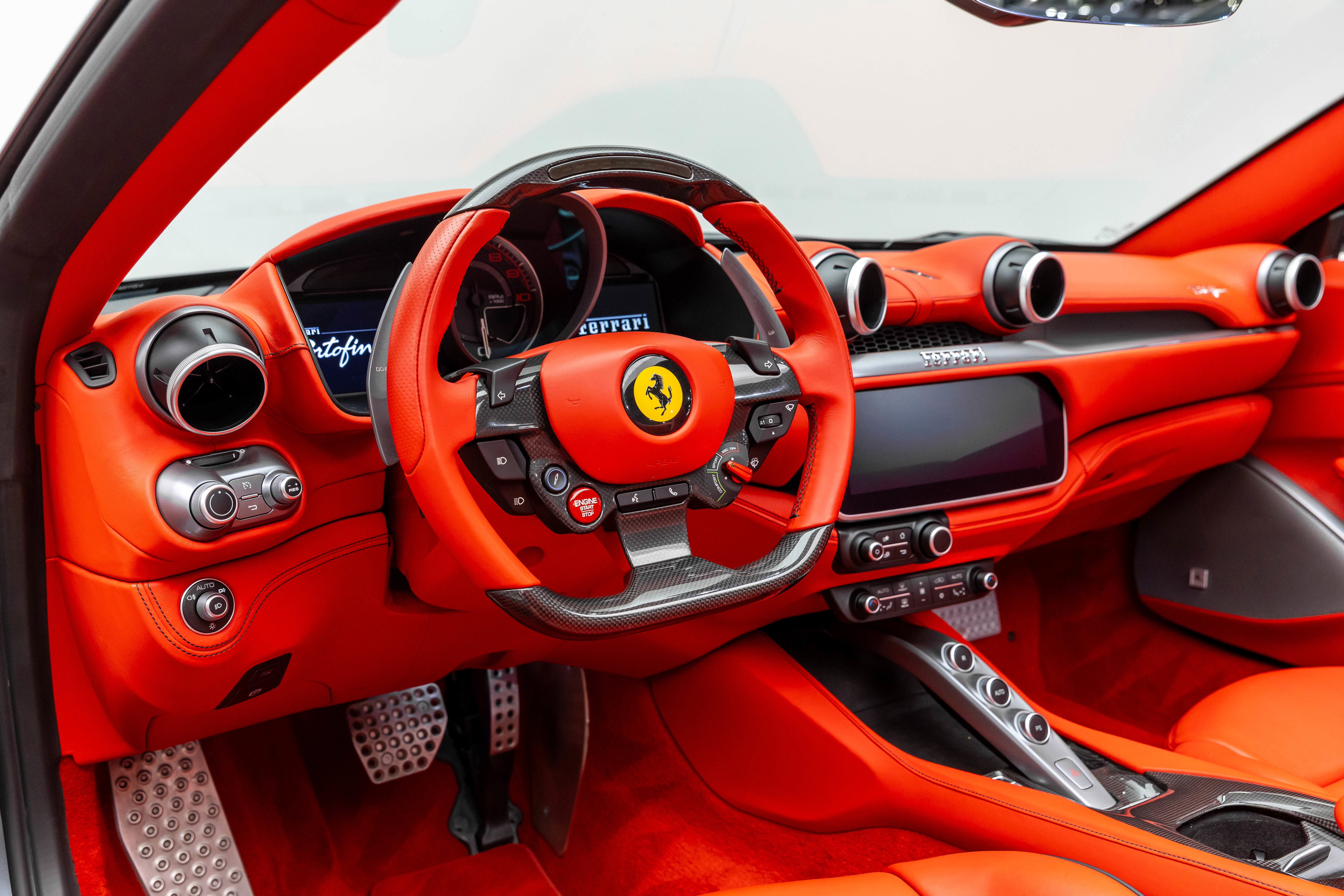 Certified 2019 Ferrari Portofino RWD image 4