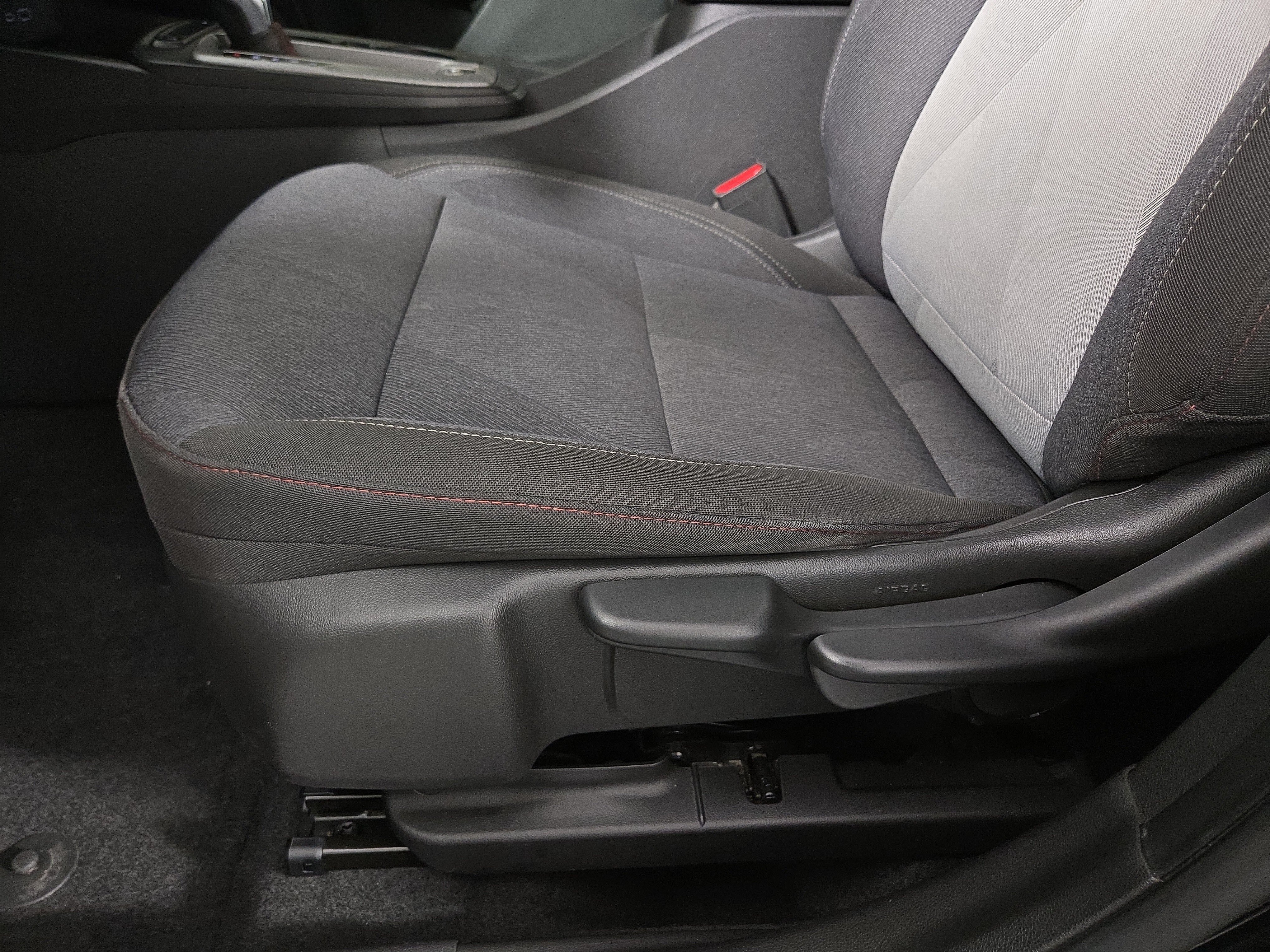 Certified 2024 Chevrolet Trax RS w/ Driver Confidence Package FWD image 29