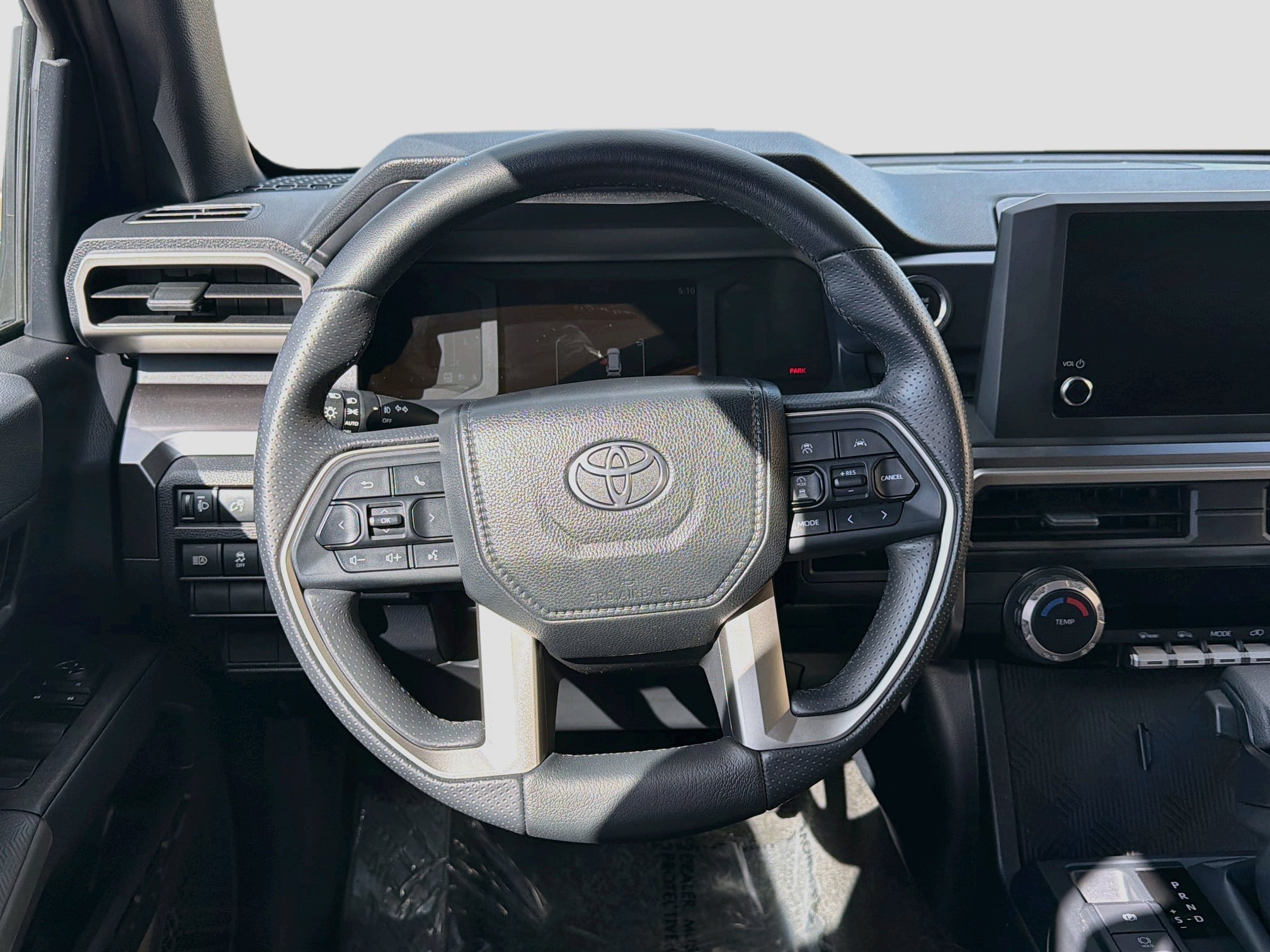 Used 2026 Toyota 4Runner SR5 AWD/4WD image 18