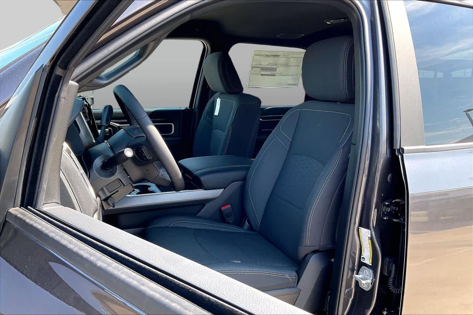 New 2027 RAM 2500 Big Horn AWD/4WD image 9