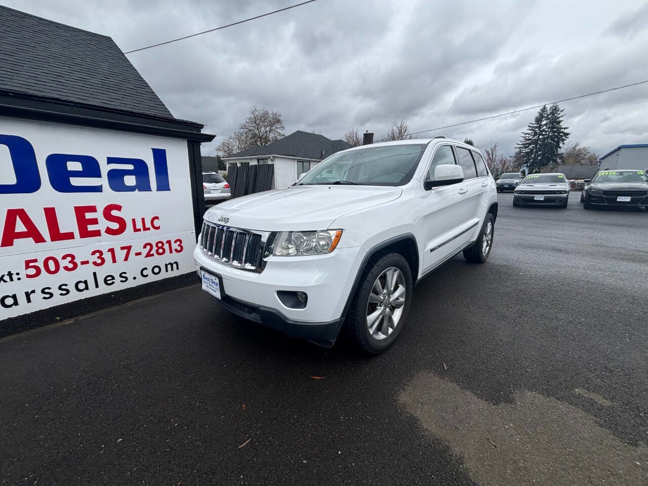 Used 2013 Jeep Grand Cherokee Laredo image 2