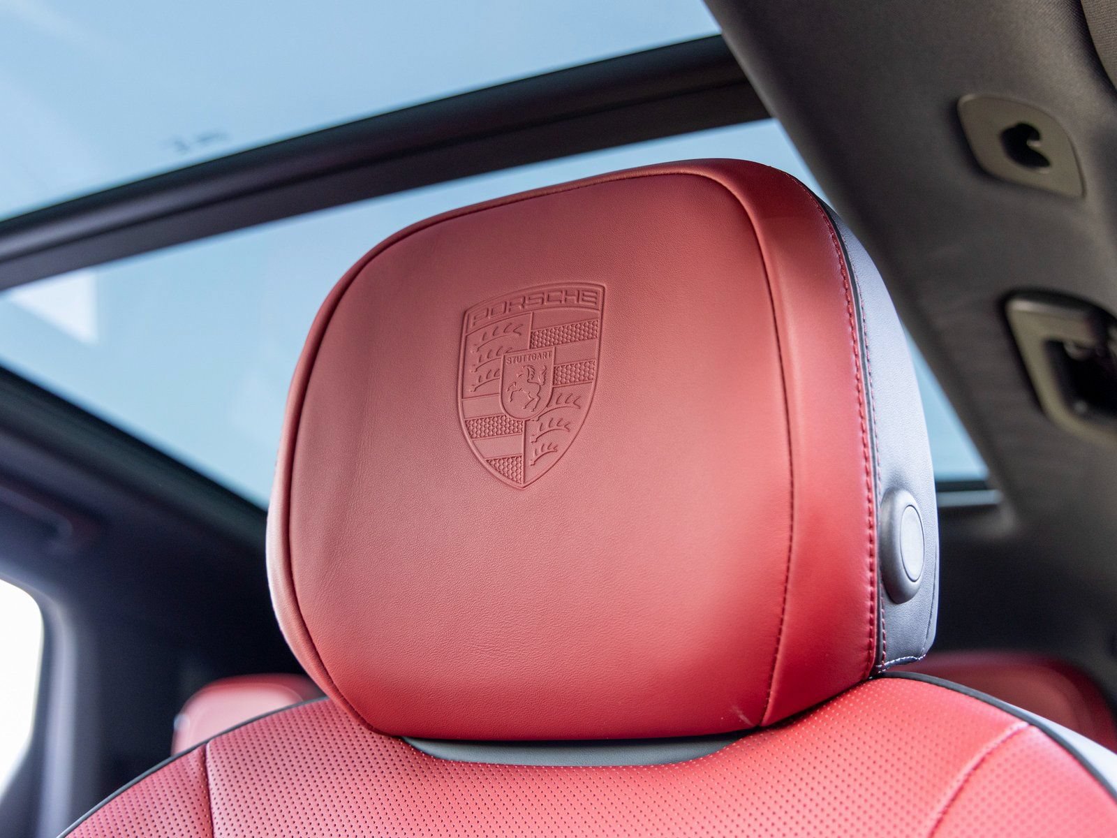New 2026 Porsche Cayenne E-Hybrid AWD/4WD image 32
