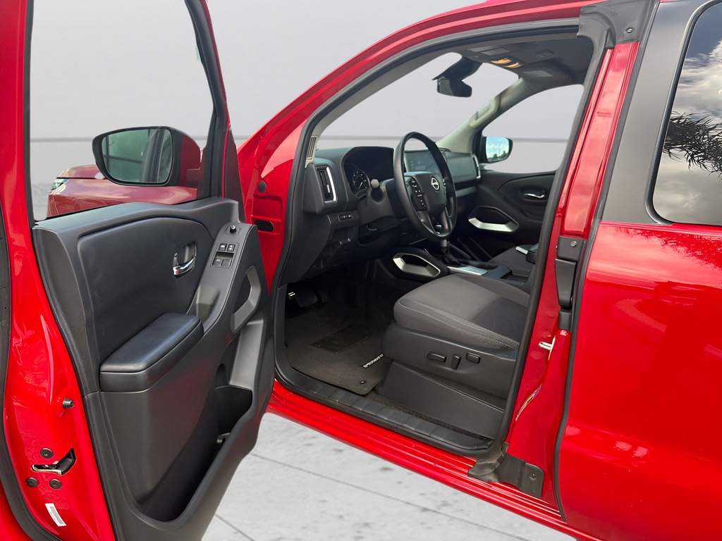 Certified 2025 Nissan Frontier SV RWD image 13