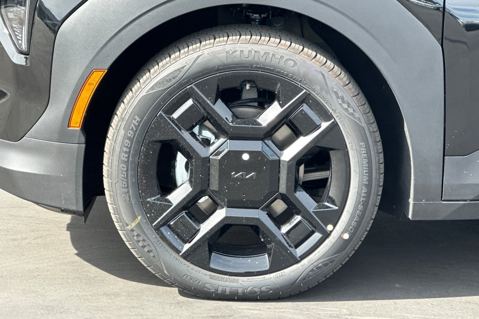New 2027 Kia EV3 Wind FWD image 26