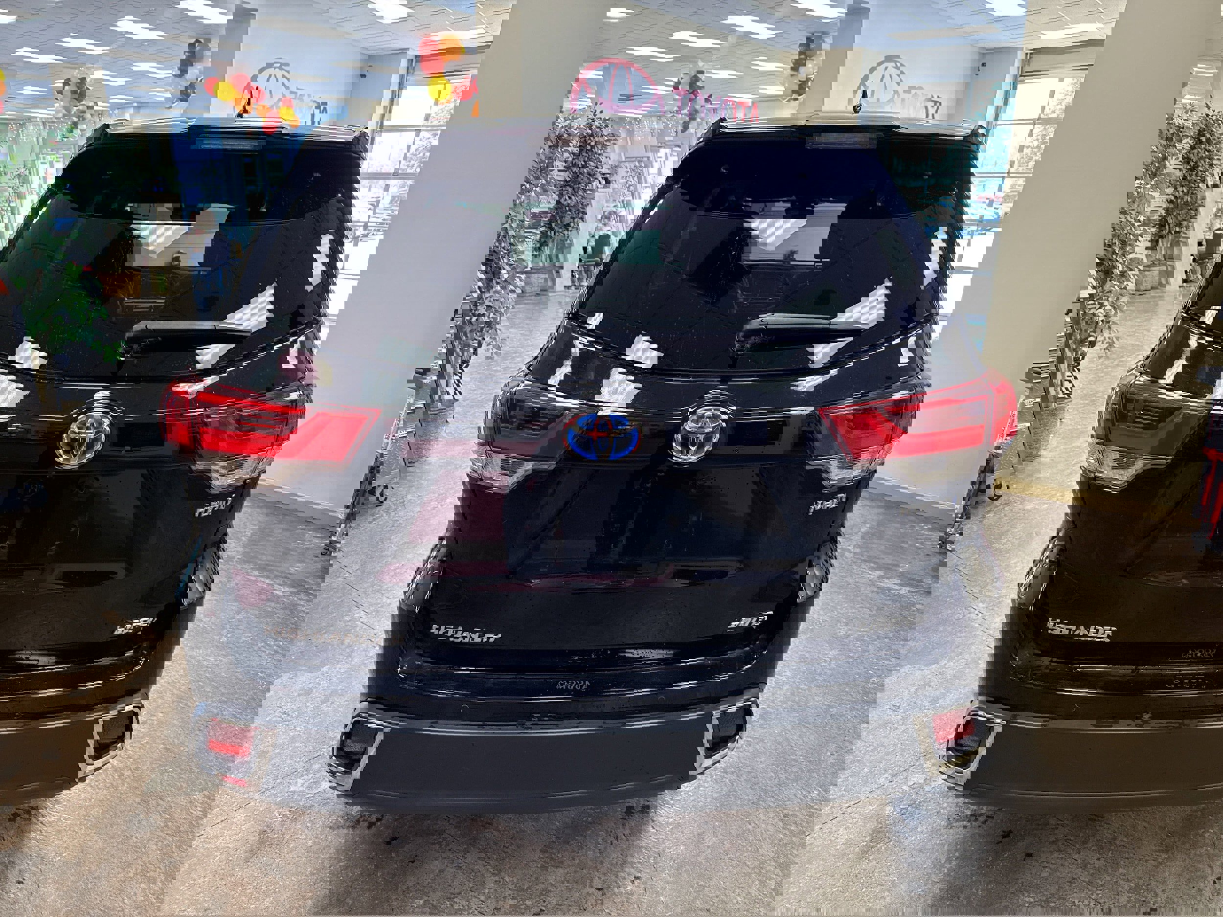 Used 2019 Toyota Highlander Limited Platinum image 12