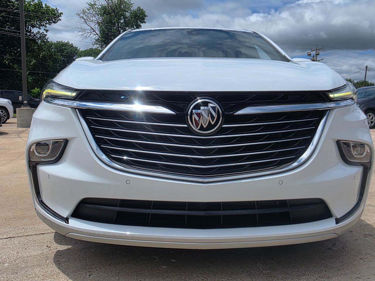 Used 2023 Buick Enclave Essence w/ Experience Buick Package FWD image 29