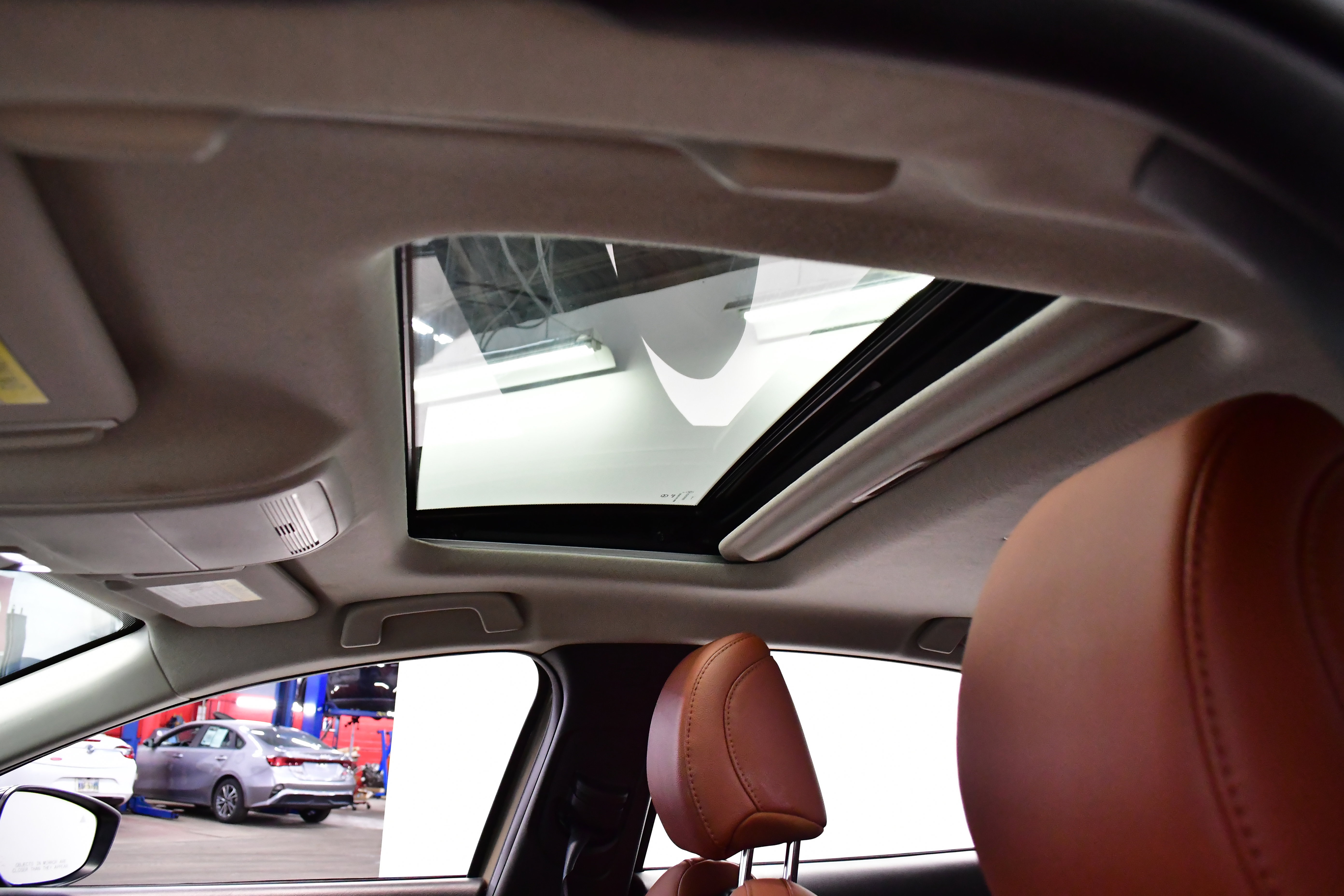 Used 2024 MAZDA MAZDA3 s image 22