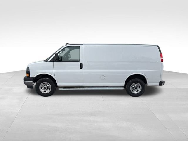 Used 2024 GMC Savana 2500 w/ Driver Convenience Package image 9