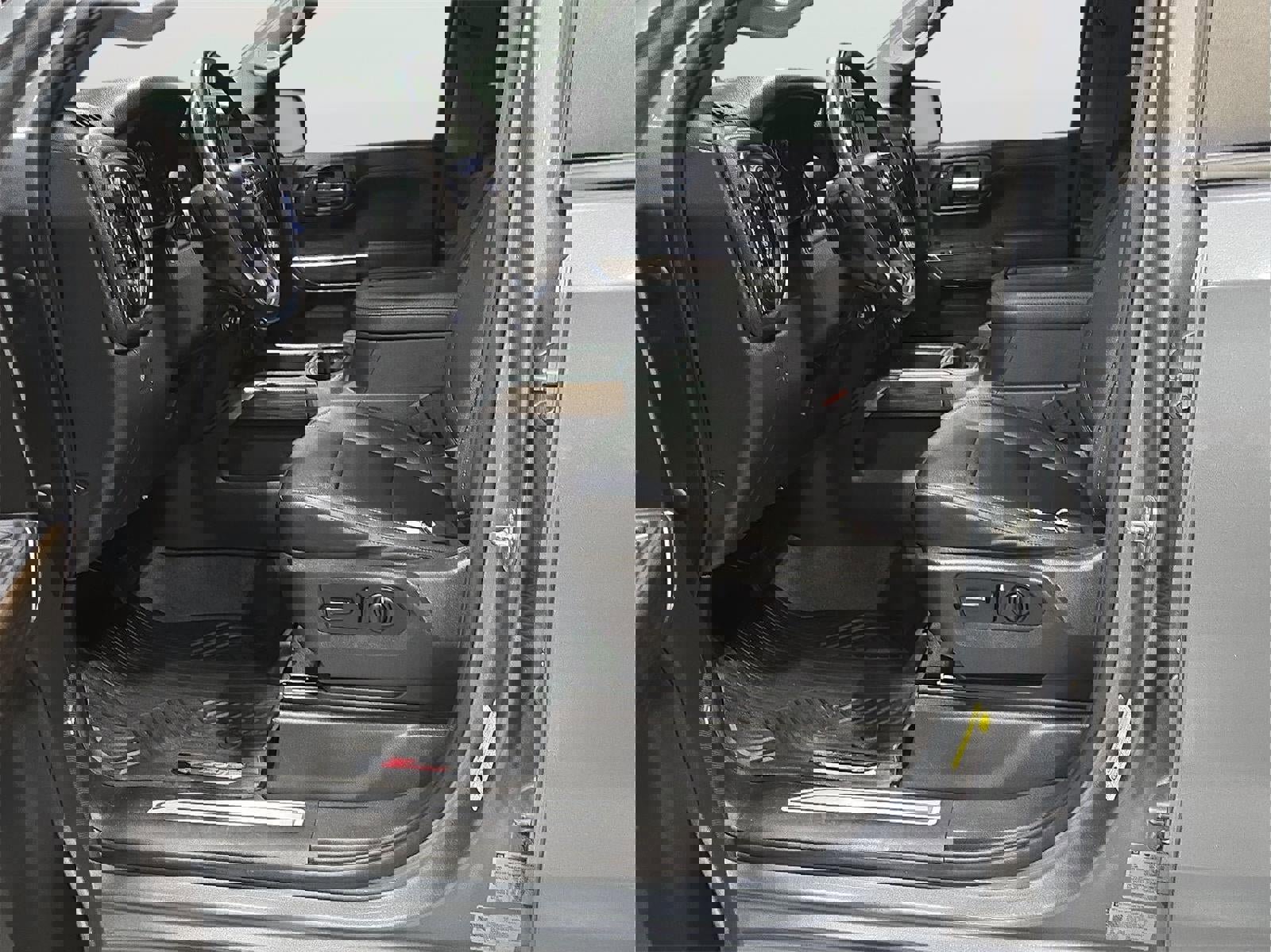 Used 2021 Chevrolet Silverado 1500 LT Trail Boss w/ Convenience Package II image 8