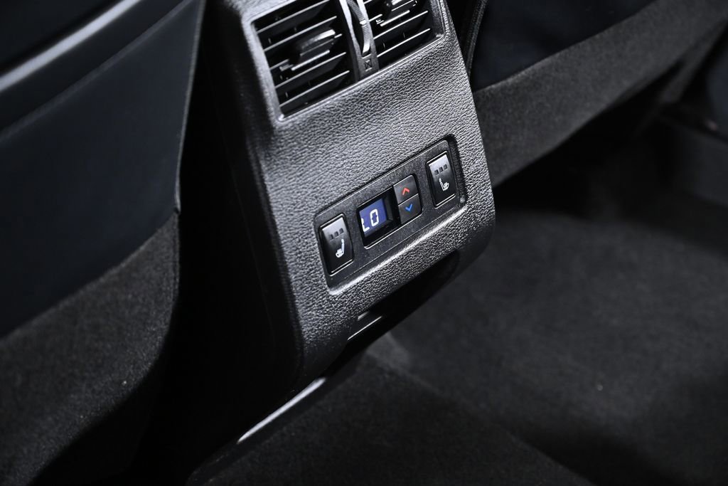 Used 2024 Mitsubishi Outlander SEL image 31