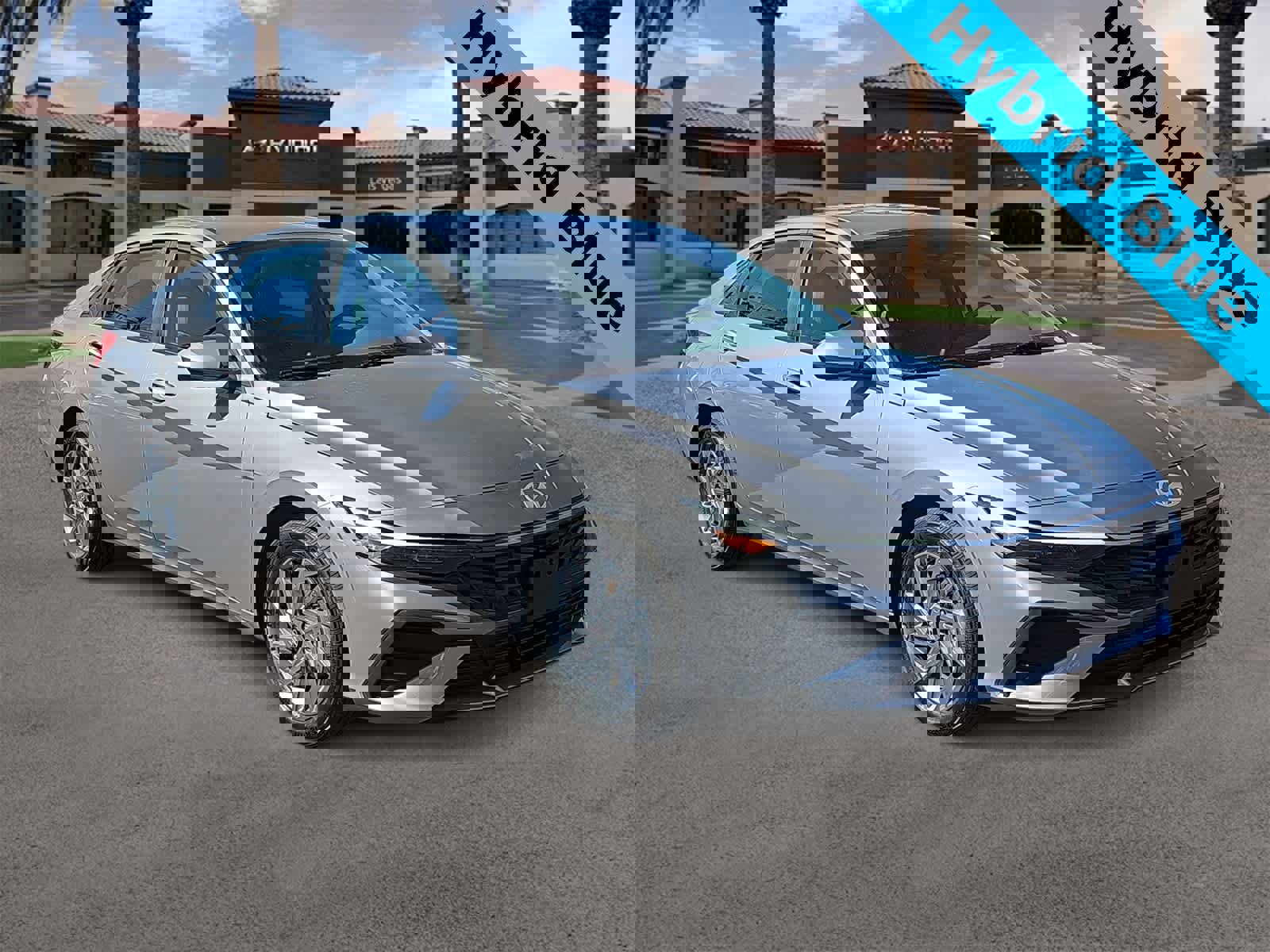 Used 2025 Hyundai Elantra Blue image 2