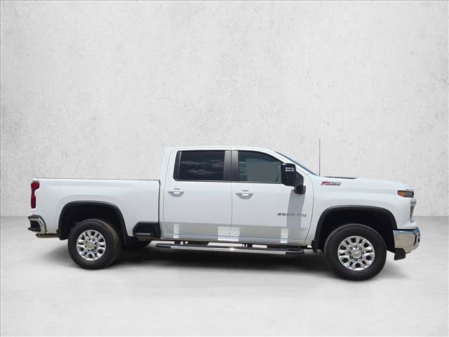 Used 2026 Chevrolet Silverado 2500 LT AWD/4WD image 4