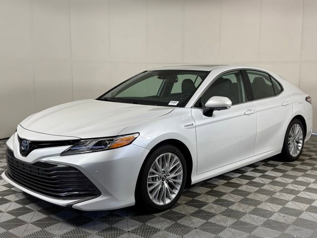 Used 2019 Toyota Camry XLE w/ Driver Assist Package FWD image 2