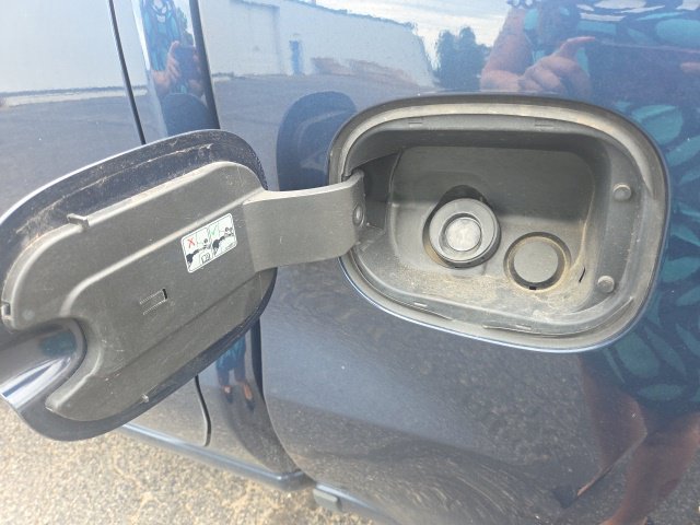 Used 2023 Chevrolet Silverado 1500 LT AWD/4WD image 36