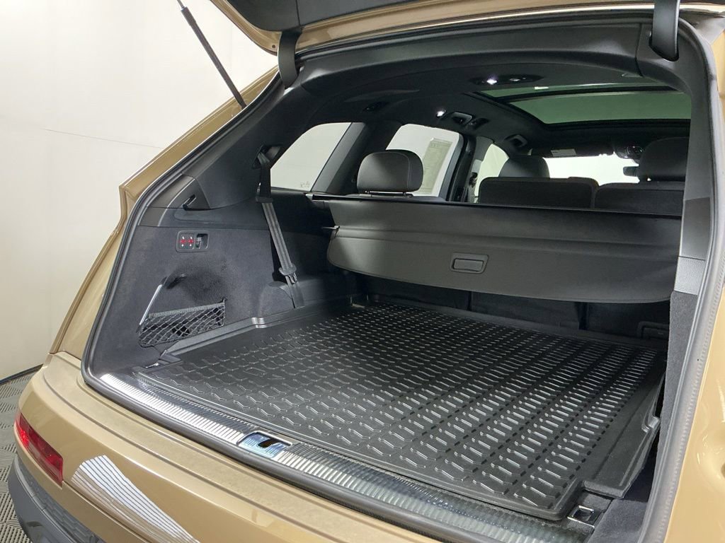 Used 2025 Audi Q7 2.0T Premium Plus image 11