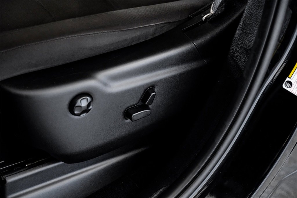 Used 2024 Dodge Durango SXT w/ SXT Blacktop Group image 33