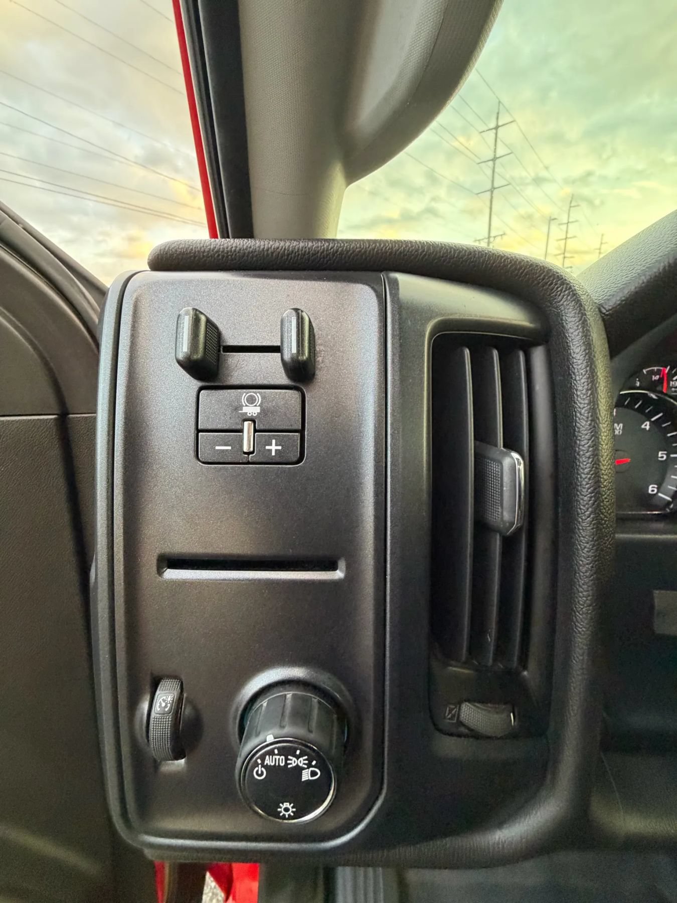 Used 2018 Chevrolet Silverado 2500 W/T w/ Snow Plow Prep Package AWD/4WD image 27