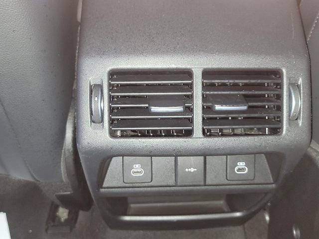 Used 2021 Land Rover Discovery Sport S image 24