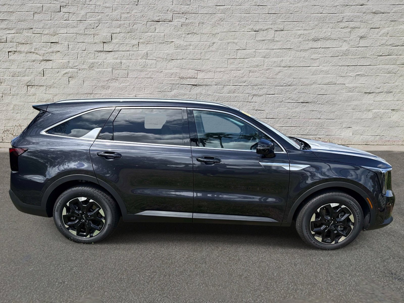 Used 2026 Kia Sorento S w/ S Panoramic Sunroof Package FWD image 4