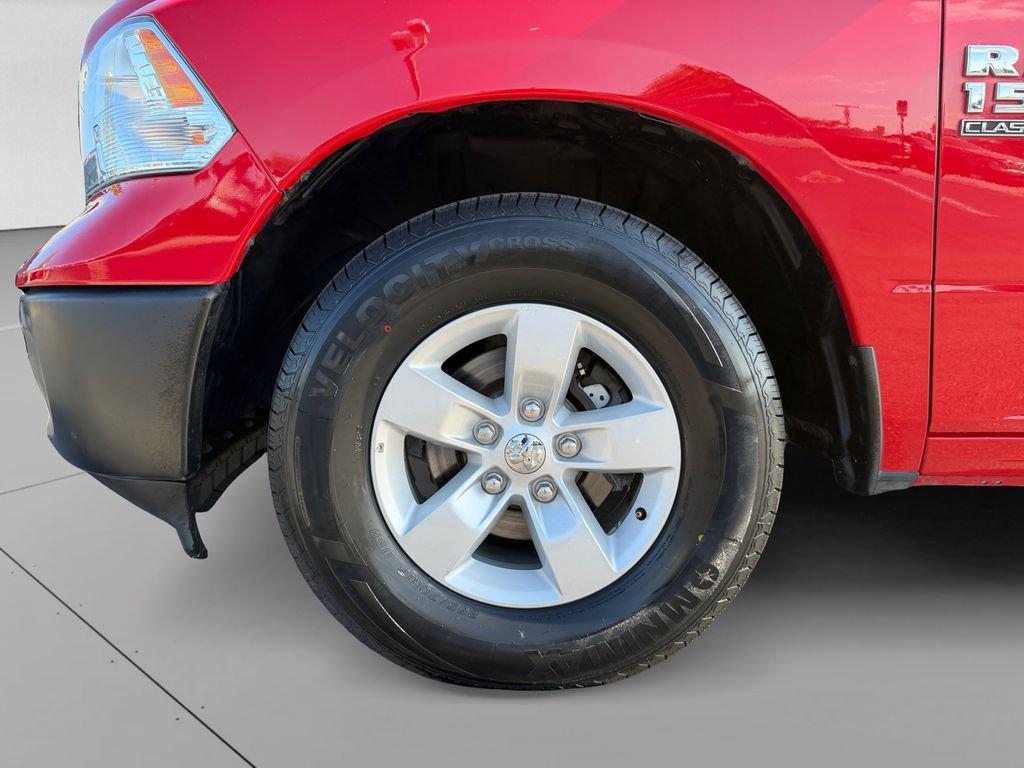 Used 2022 RAM 1500 Classic SLT RWD image 30