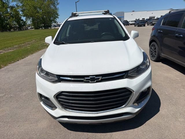 Used 2020 Chevrolet Trax Premier FWD image 2