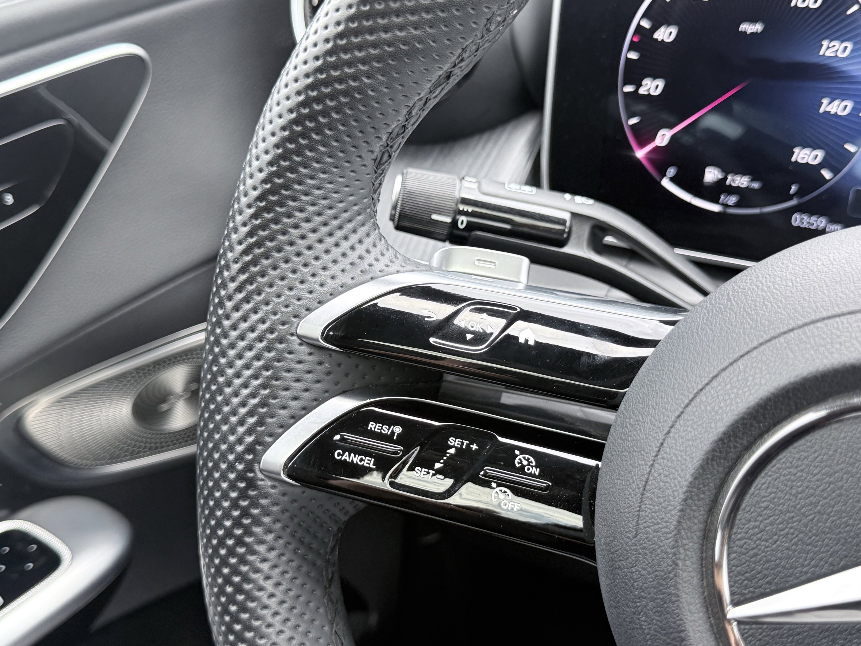 Used 2024 Mercedes-Benz GLC 300 4MATIC w/ AMG Line image 64