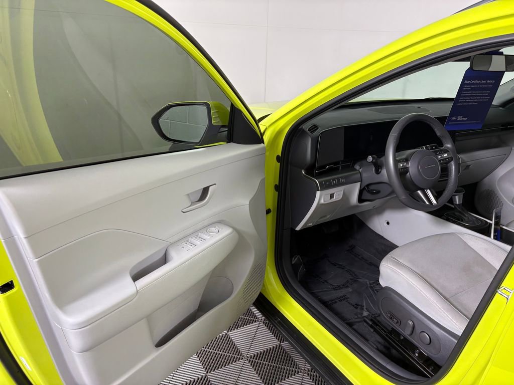 Used 2024 Hyundai Kona SEL AWD/4WD image 12