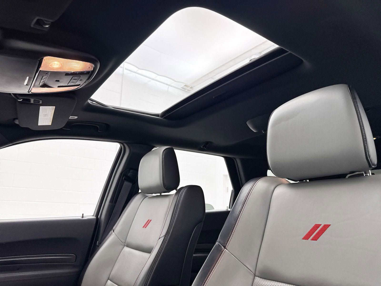Used 2024 Dodge Durango GT image 3