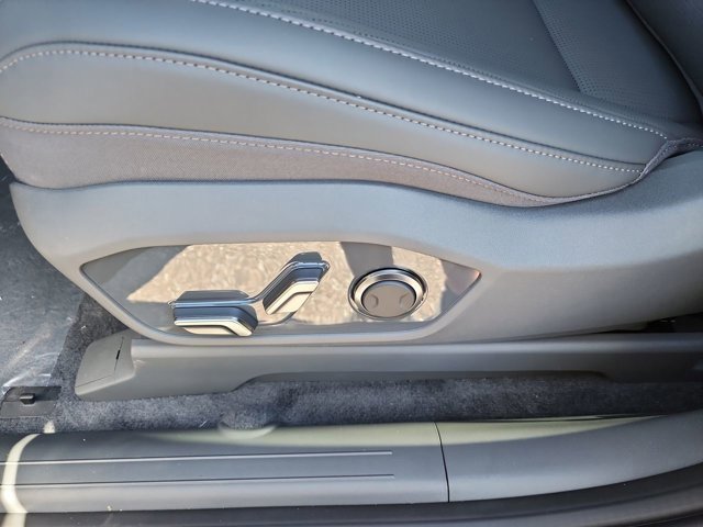 New 2026 Kia EV9 Light image 15