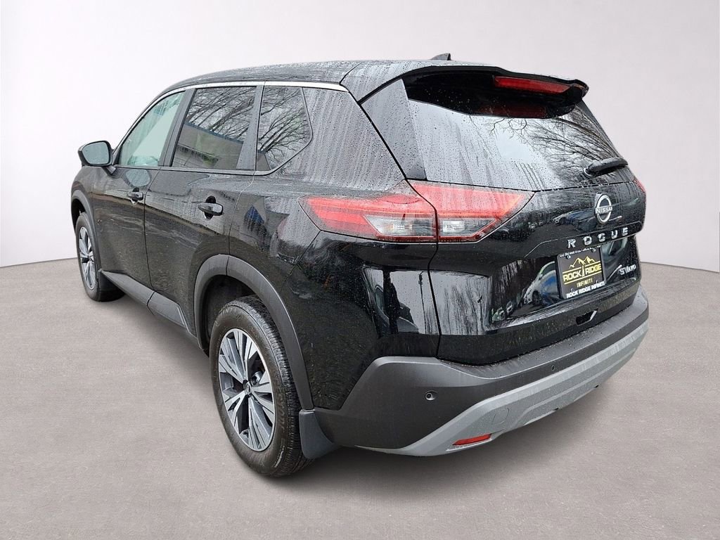 Used 2023 Nissan Rogue SV image 5