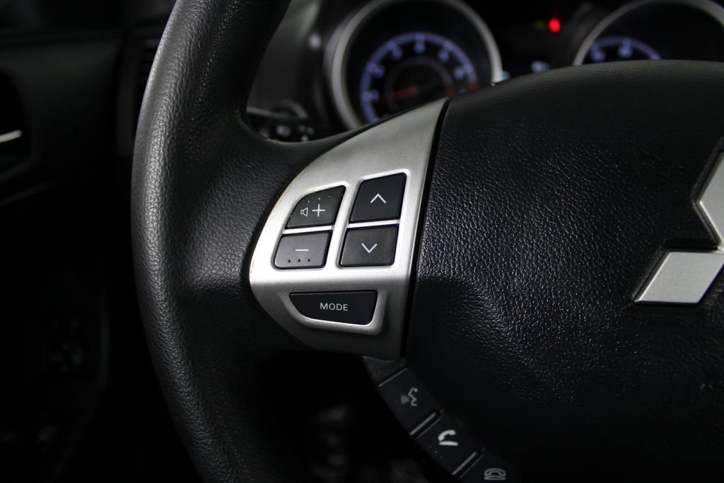 Used 2017 Mitsubishi Lancer ES image 21