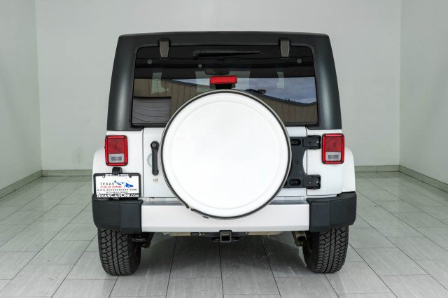 Used 2015 Jeep Wrangler Sahara AWD/4WD image 7