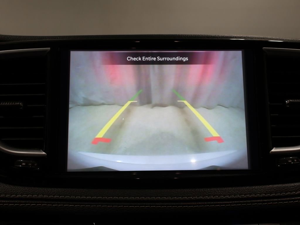 Certified 2023 Chrysler Pacifica Limited image 29