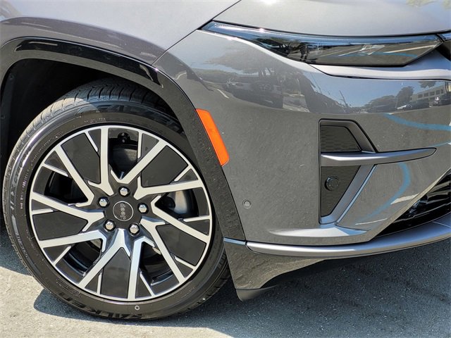 New 2025 Jeep Wagoneer Limited image 5