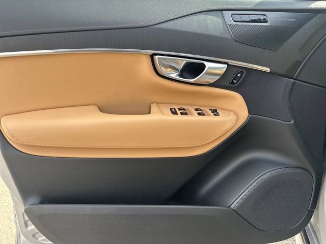 Certified 2024 Volvo XC90 B6 Ultimate w/ Protection Package image 18