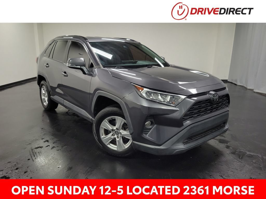 Used 2021 Toyota RAV4 XLE FWD image 1
