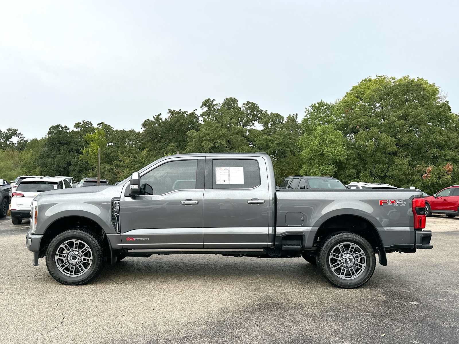 Used 2025 Ford F250 Platinum w/ Platinum Plus Package AWD/4WD image 12