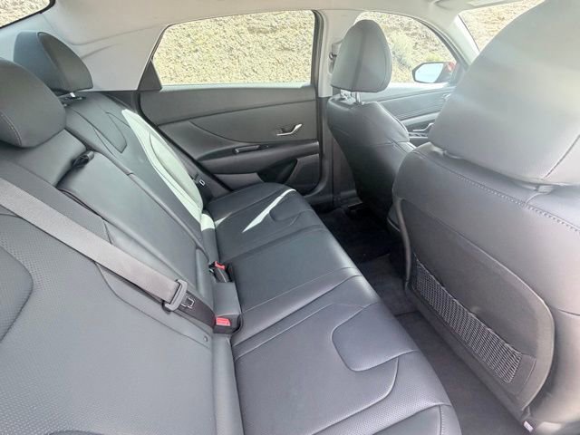 Used 2023 Hyundai Elantra Limited image 29