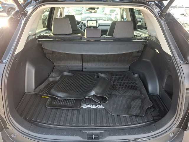 Used 2024 Toyota RAV4 XLE image 29