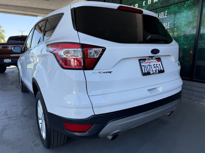 Used 2017 Ford Escape SE FWD image 7
