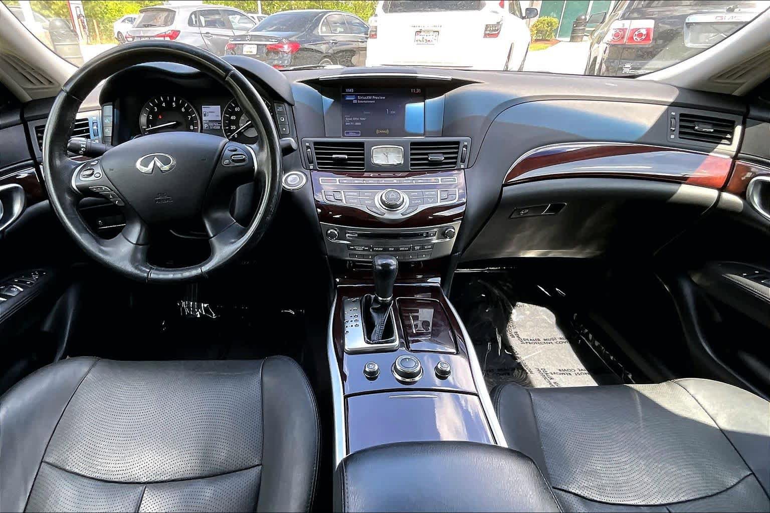 Used 2016 INFINITI Q70 L 3.7 AWD/4WD image 16
