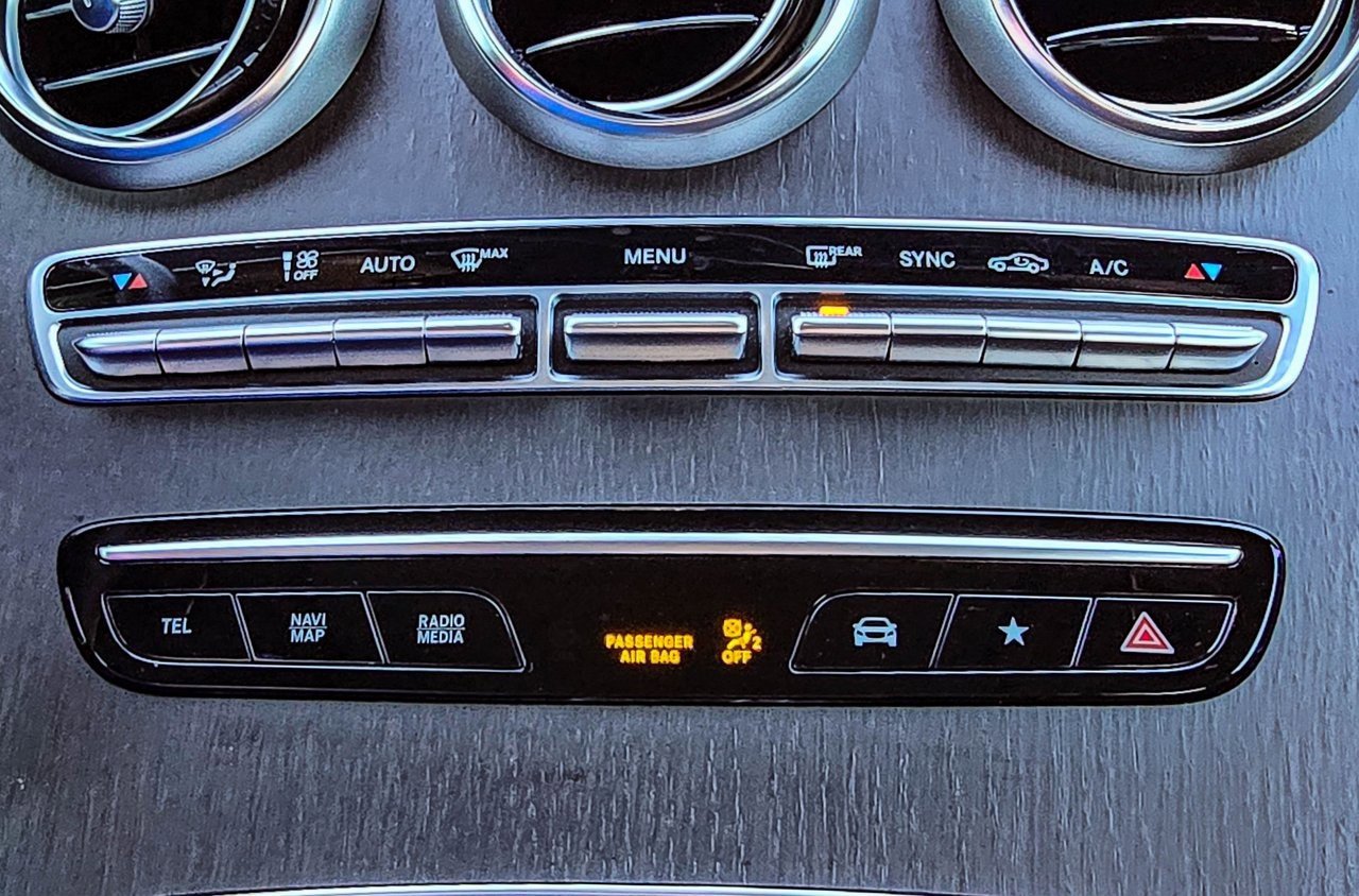 Used 2022 Mercedes-Benz GLC 300 4MATIC image 18