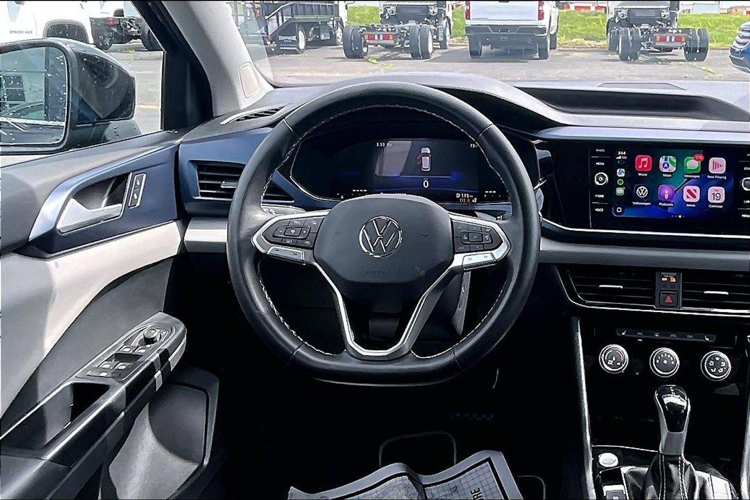 Used 2023 Volkswagen Taos SE AWD/4WD image 5