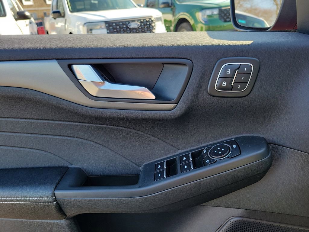 Certified 2023 Ford Escape Active w/ Tech Pack #2 image 18